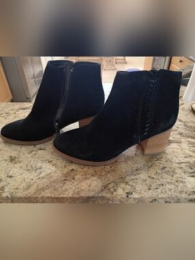 Blondo Black Suede Ankle Boots Wood Stacked Heel NWOT 10 MSRP Nordstrom $198